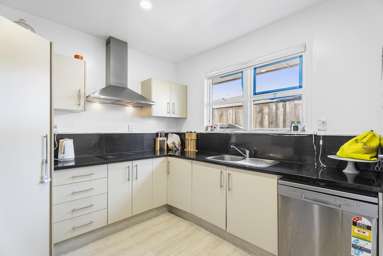 25 Great South Road_1