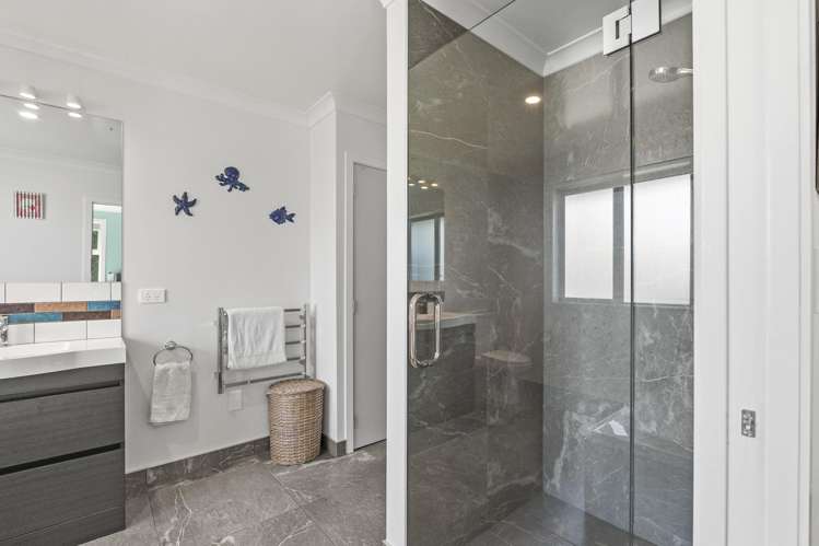 44 Pebble Beach Boulevard Kamo_8