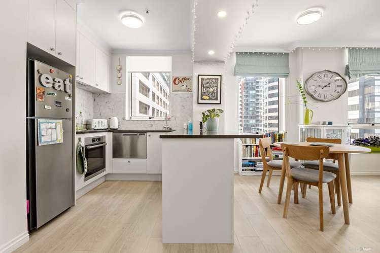 801/8 Albert Street City Centre_4