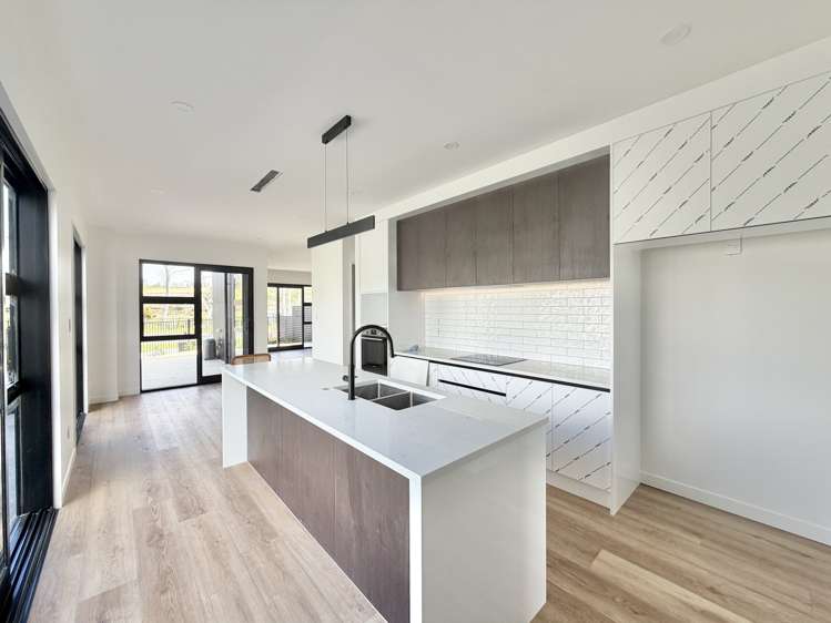 1 Rillside Crescent_2