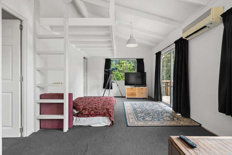 190A Howard Road Orere Point_16