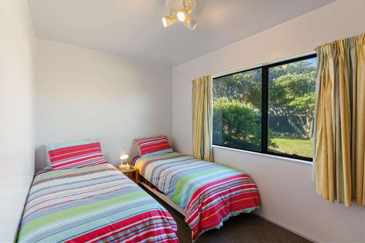 9 Moana Street Otaki Beach_12