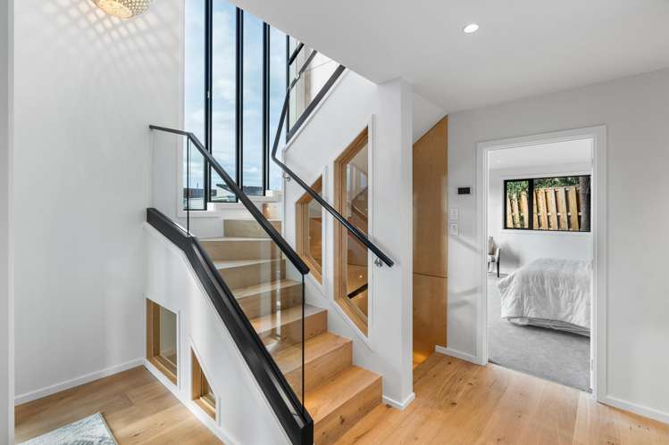 1/164 Soleares Avenue Mount Pleasant_17