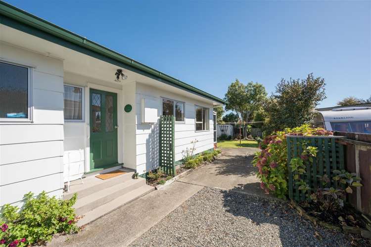 2/688 Main Road Stoke Stoke_1