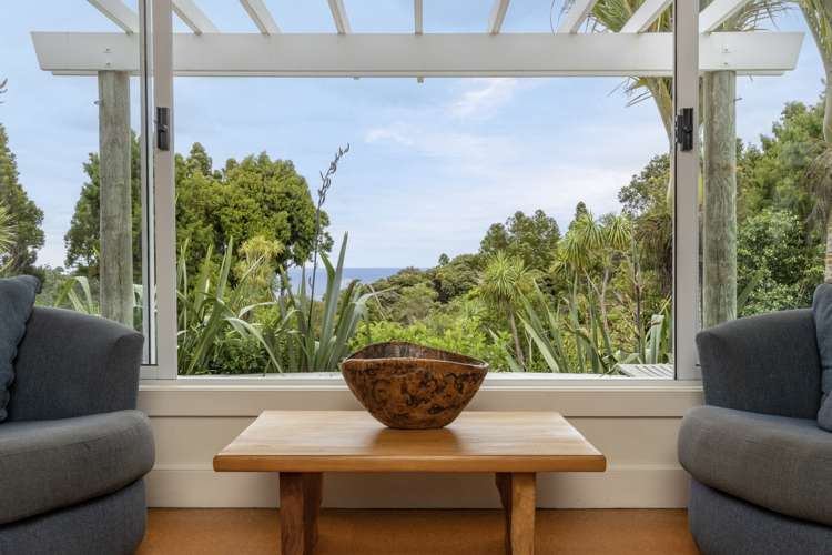 16 La Trobe Track Karekare_18