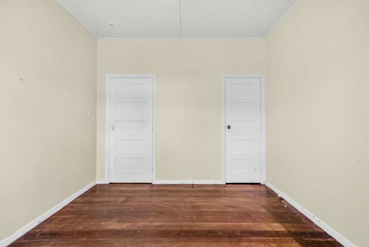 49 Pilcher Crescent Naenae_8