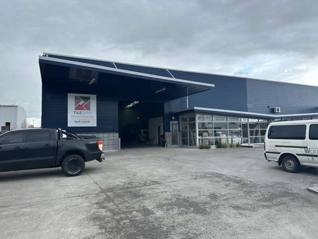 Hurlstone Drive Warehouse