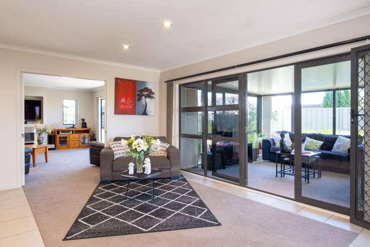 4 Anna Lane Raureka_15