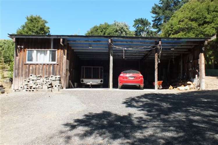 137 Barrys Bay Valley Road Duvauchelle_14