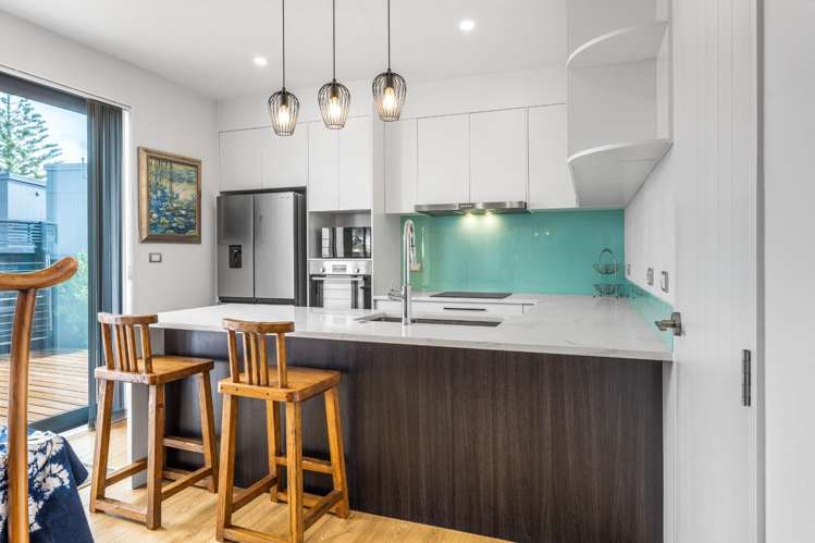 53D McLeod Road 1802_7