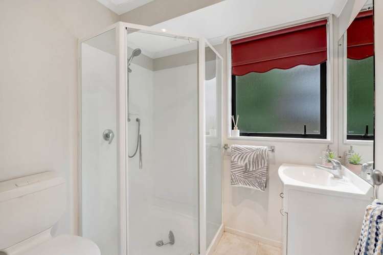 42 Savoy Road Orewa_12