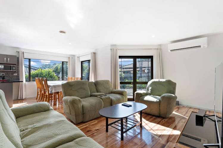 9 Claywest Place Glen Eden_13