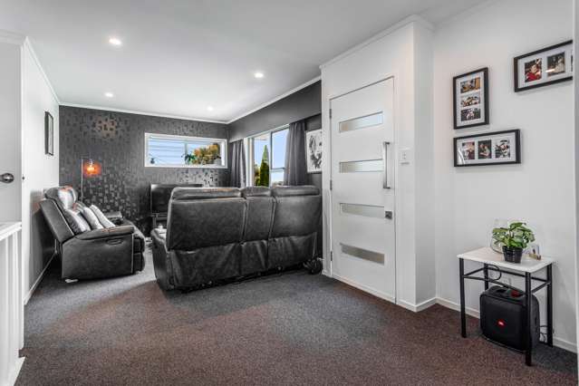 1/8 Phillipa Place Browns Bay_3