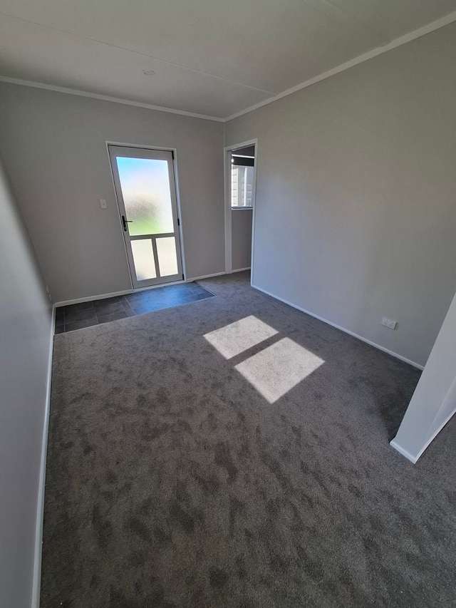 69 Maplesden Drive Clendon Park_3
