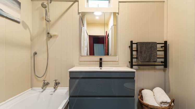 40 Tuakau Bridge-Port Waikato Road Port Waikato_18