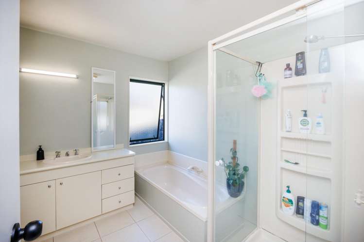 5 Abby Road Fitzherbert_16