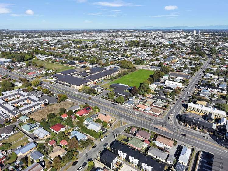 2/9 Marcroft Street Woolston_25