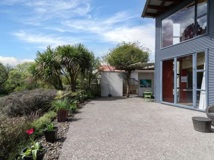 26 Edward Payton Grove Pukehangi_5