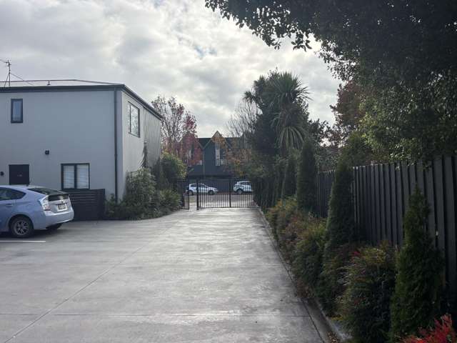 6/306 Worcester Street 1419_1