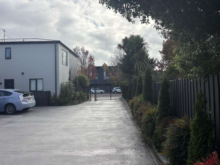 6/306 Worcester Street 1419_1