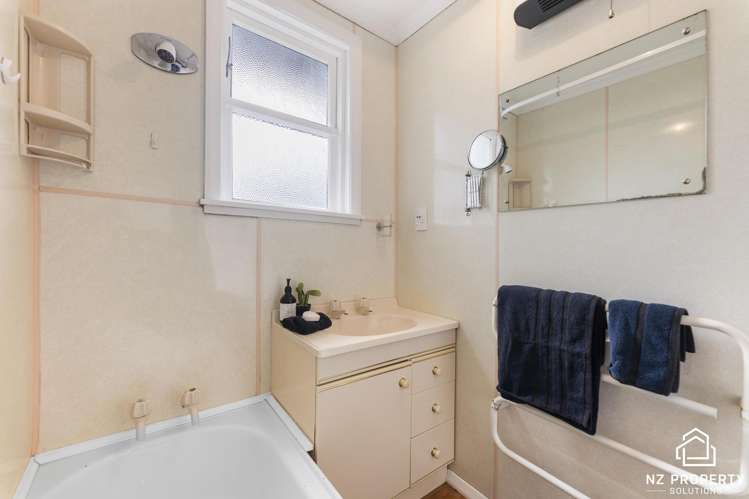 77 Mooltan Street Halfway Bush_14