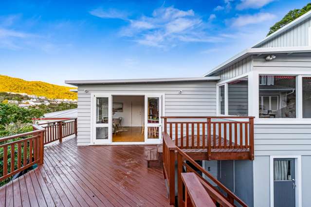 Sunny, Spacious, and Family Favourite!