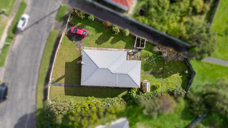 51 Leicester Street Cannons Creek_11