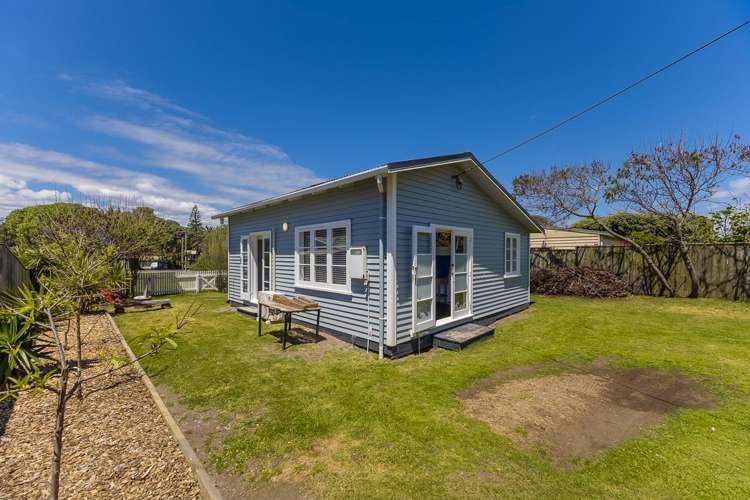 6 Kapiti Lane Otaki Beach_15