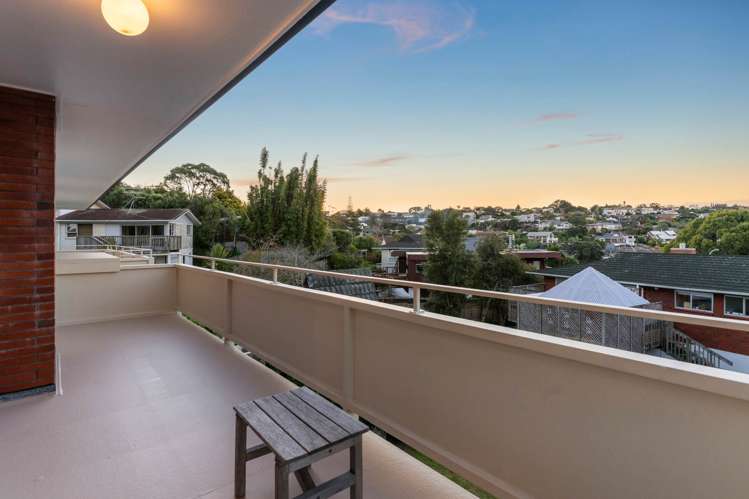 56 Mayfair Crescent Mairangi Bay_27
