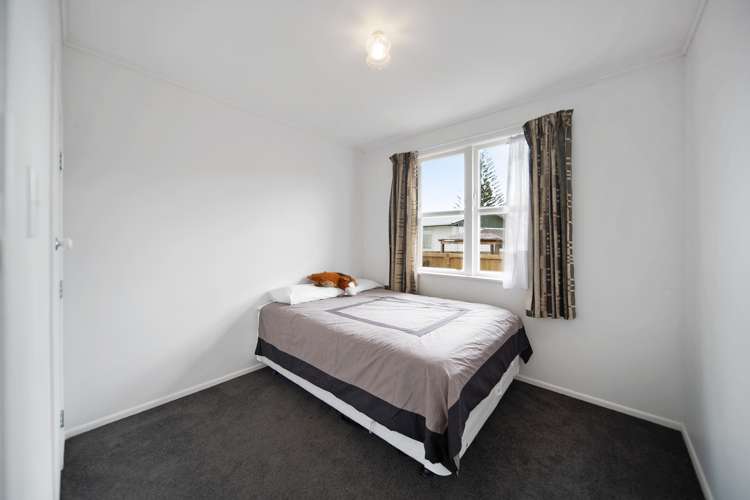 19 Clendon Place Manurewa_12