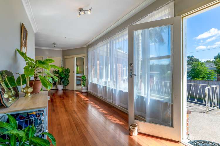 52 Sylvan Crescent Te Atatu South_17