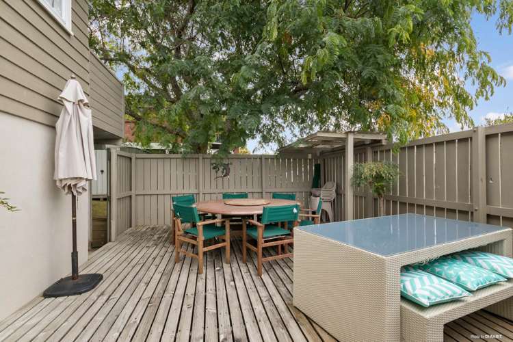 188 Royal Road Massey_5