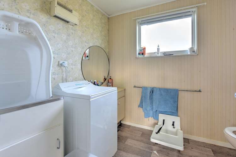 37a-D Wentworth Street Gore Surrounds_18