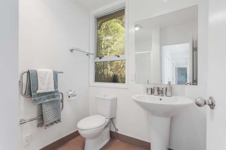 12 Victory Road Laingholm_19