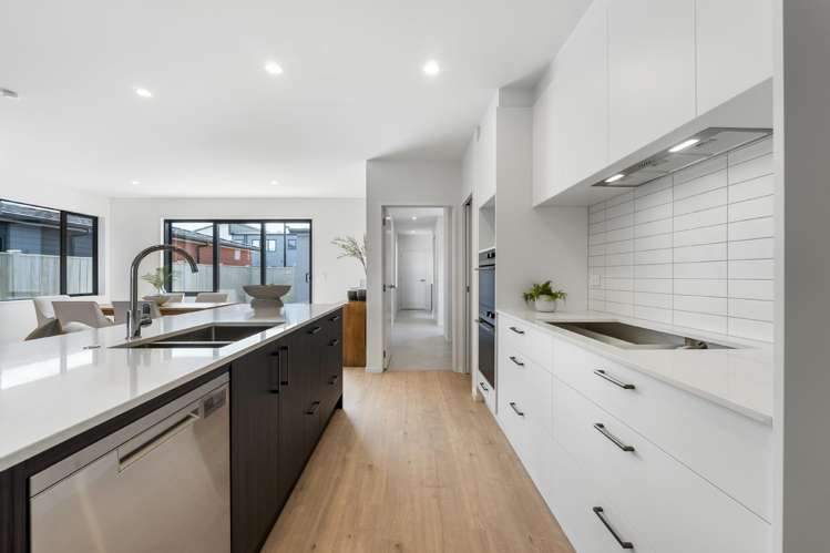 121 Waituarua Drive Conifer Grove_8