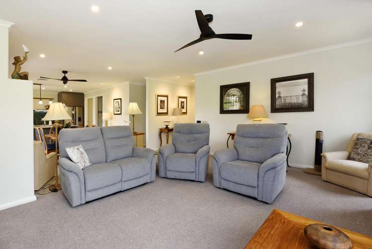 71 Sunningdale Drive Stoke_8