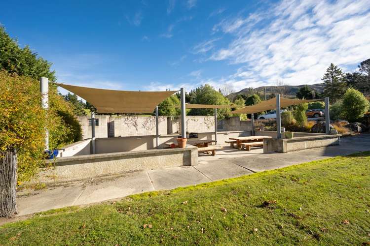 9125 Eton Street, Hyde Ranfurly_11