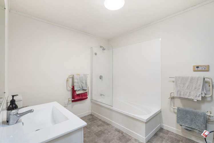 135 Astley Avenue New Lynn_11