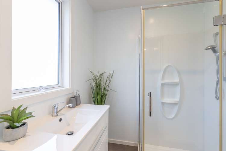 157 Pine Avenue South New Brighton_14