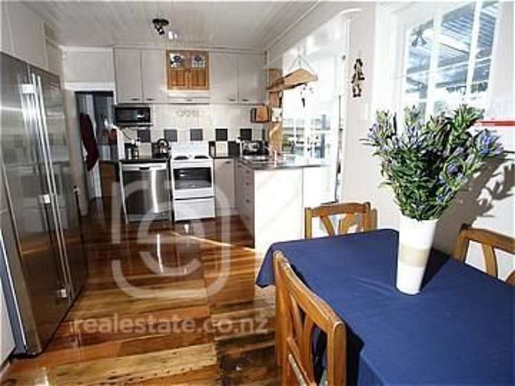 100 Gray Avenue Mangere East_7