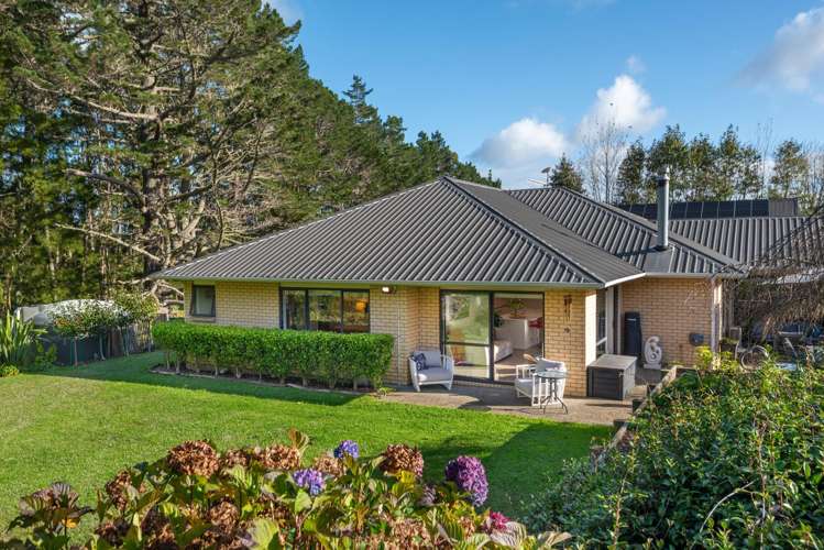 108 Paremoremo Road_1