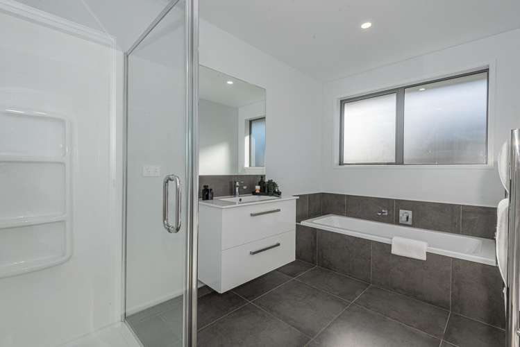 18 Maui Place Kamo_11