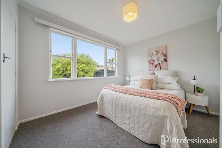 22 Golf Road Manor Park_9