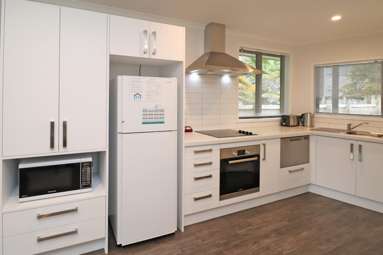 6/5 Jones Crescent_4