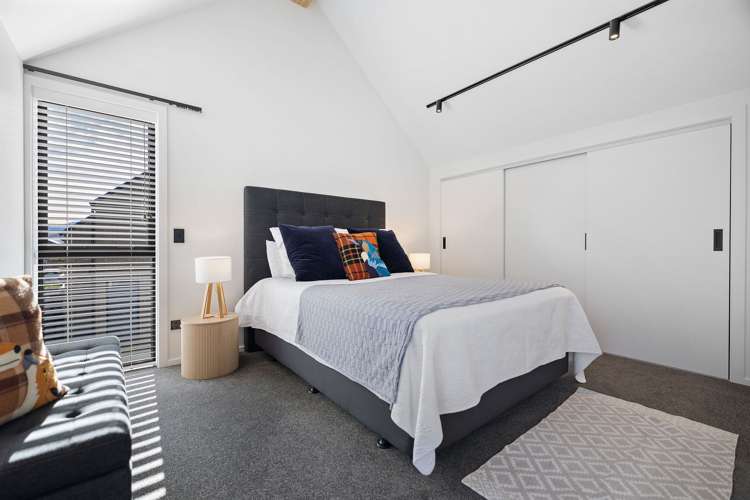 2 Boulder Lane Jacks Point_12