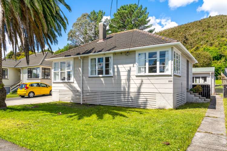 200 Waddington Drive Naenae_17