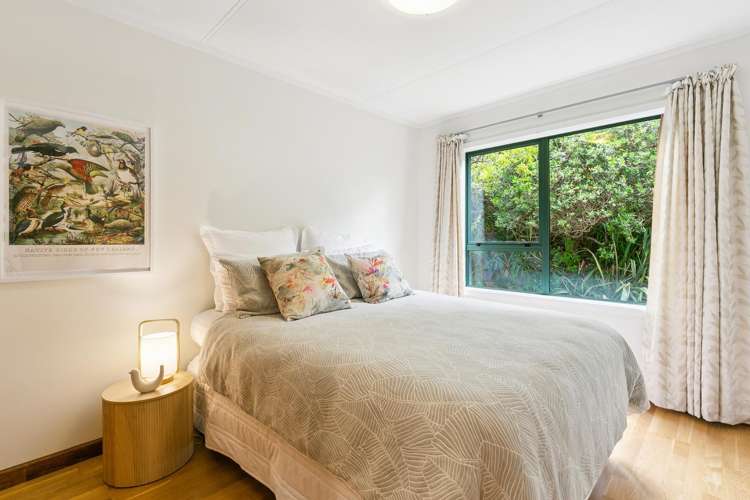 54 Akaroa Drive Maupuia_15