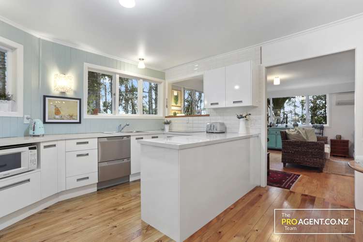 502 Huia Road Laingholm_11