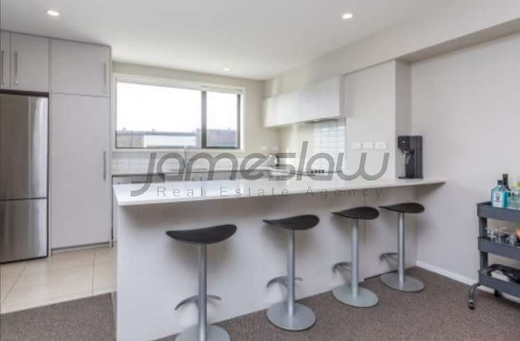 16/1 Glenside Crescent Forrest Hill_7