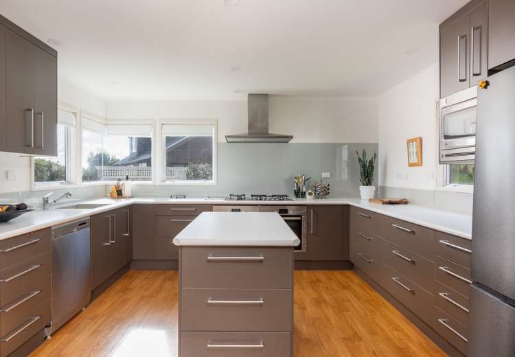 39 Arrowsmith Avenue Waipahihi_5